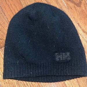 Helly hansen fitted HH ALL BLACK WARM UNISEX BEANIE. NWOT